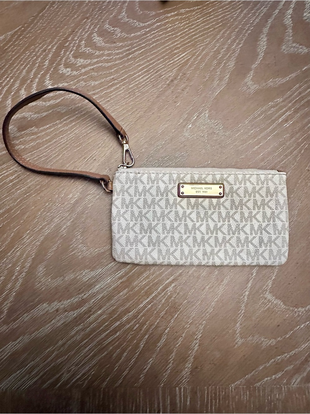 Michael Kors Jet Set Small Wristlet Clutch Wallet Signature Monogram Vanilla